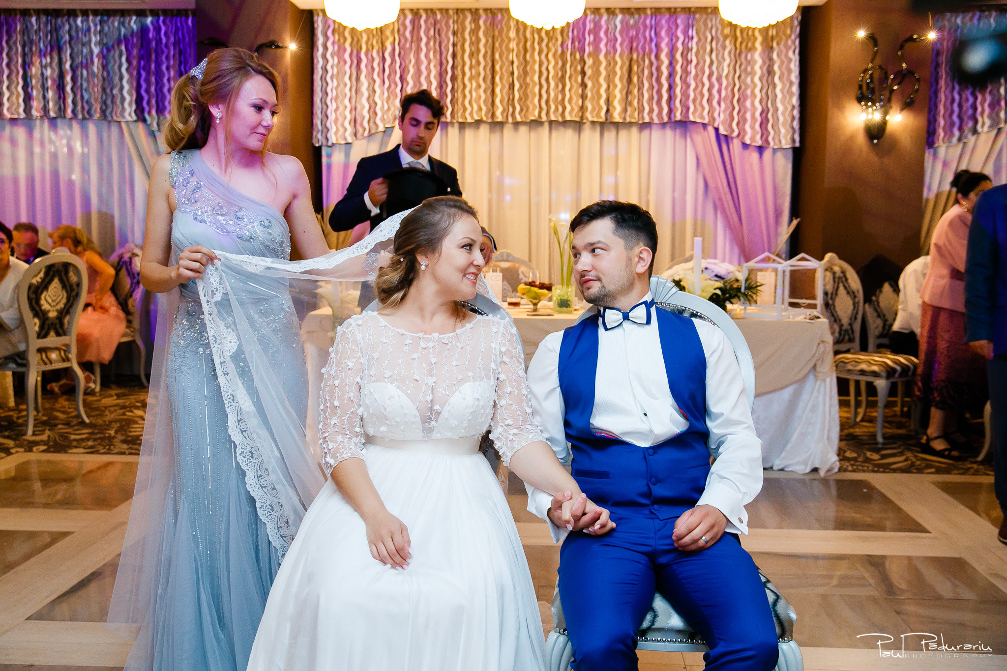 Petrecere la Pleaiada nunta cu tema Paris Ema si Tudor fotograf profesionist de nunta iasi www.paulpadurariu.ro © 2017 Paul Padurariu - dezgatitul miresei