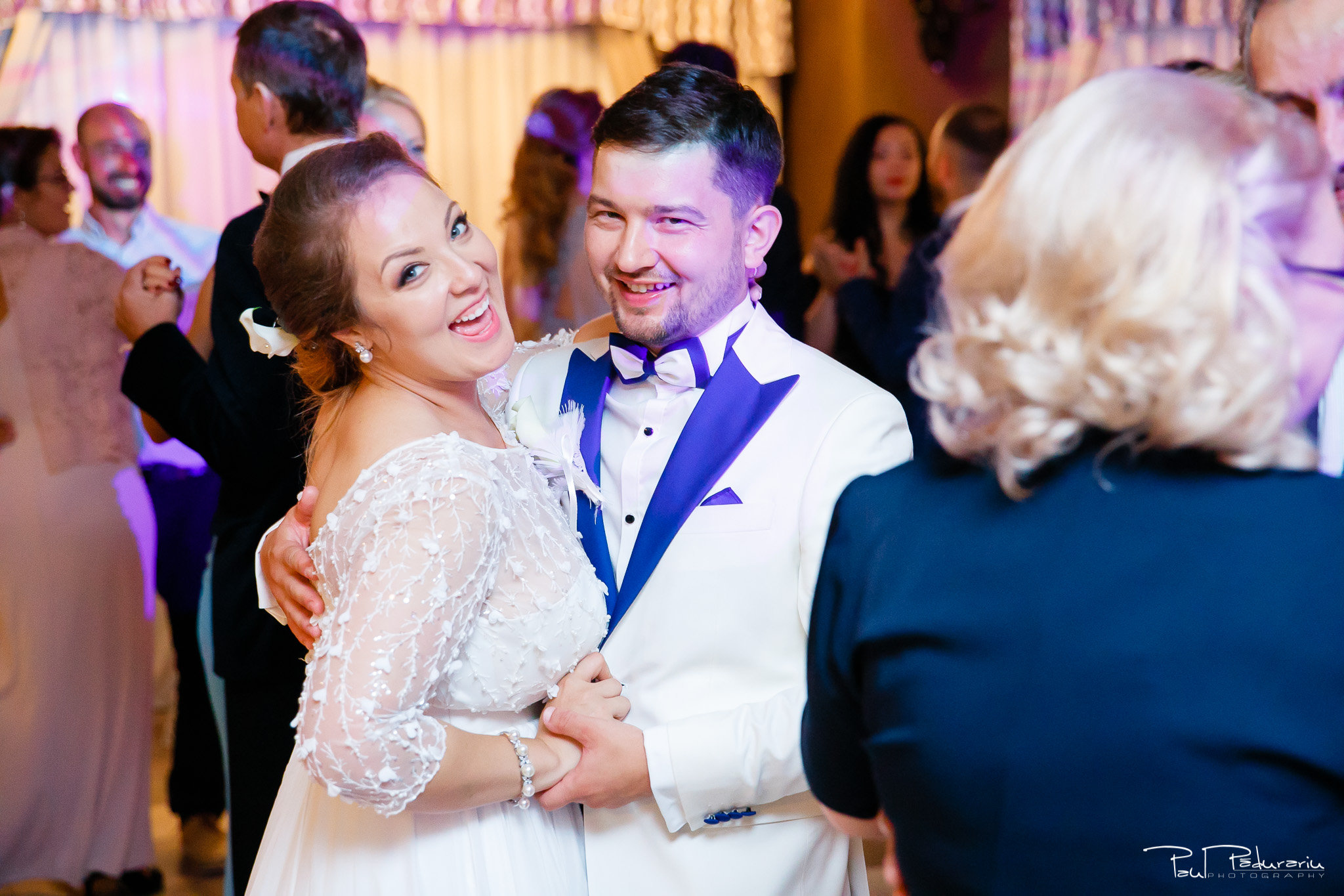 Petrecere la Pleaiada nunta cu tema Paris Ema si Tudor fotograf profesionist de nunta iasi www.paulpadurariu.ro © 2017 Paul Padurariu mirii ringul de dans