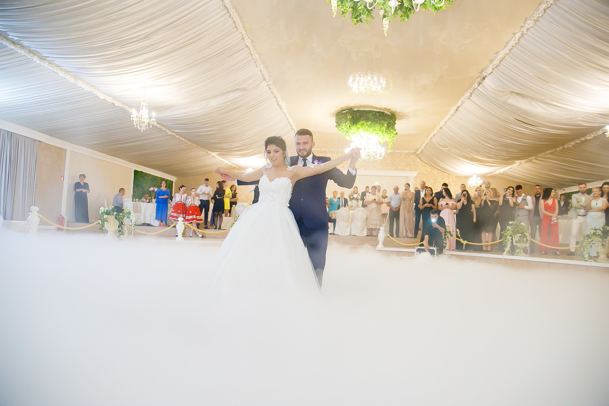 Madalina si Andrei nunta la Castel Iasi BallRoom fotograf profesionist nunta iasi paul padurariu www.paulpadurariu.ro 2018 15