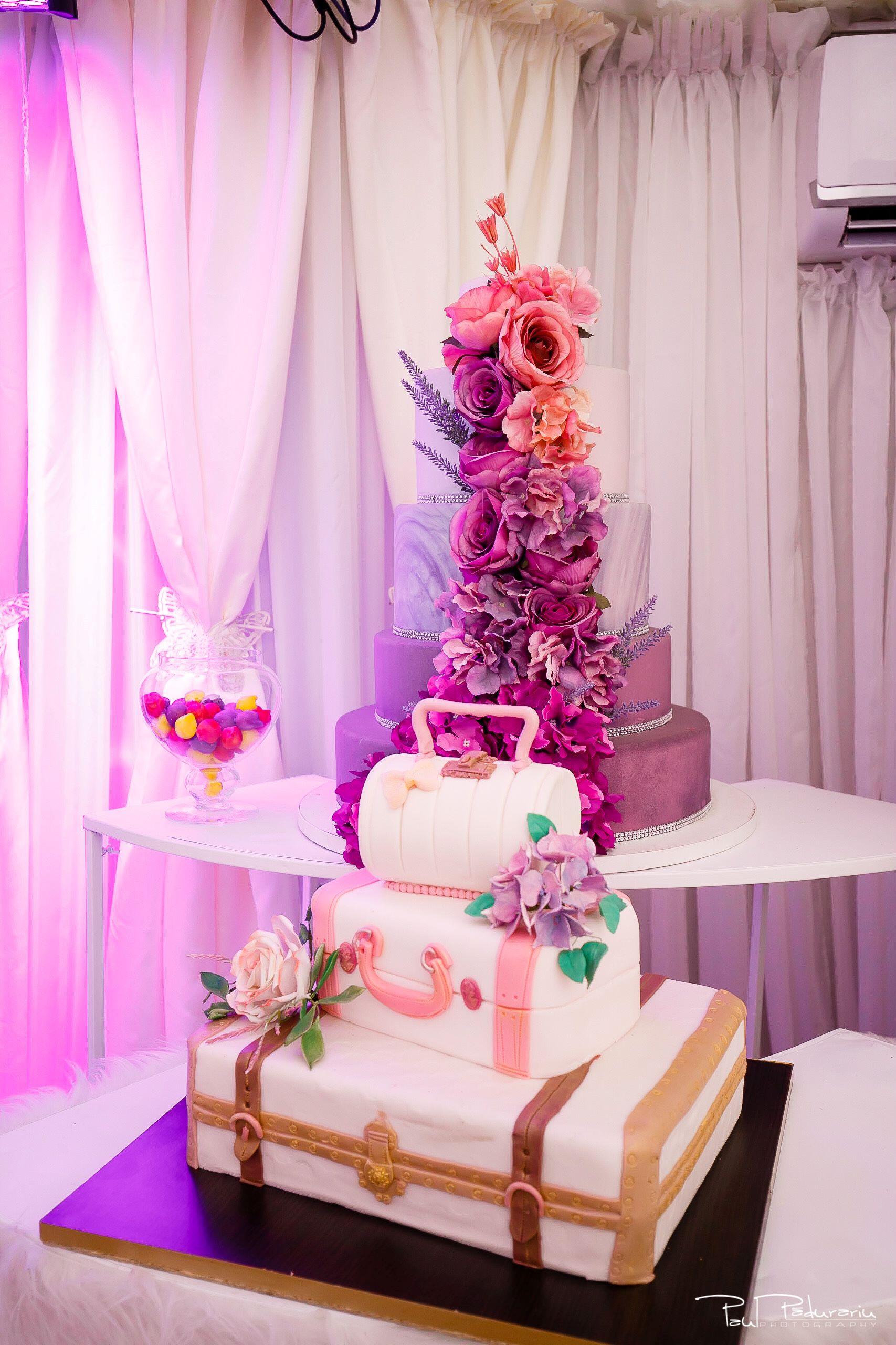 Cofetaria La Rosa - prajituri, torturi si candy bar pentru nunta Iasi fotograf Paul Padurariu Tort