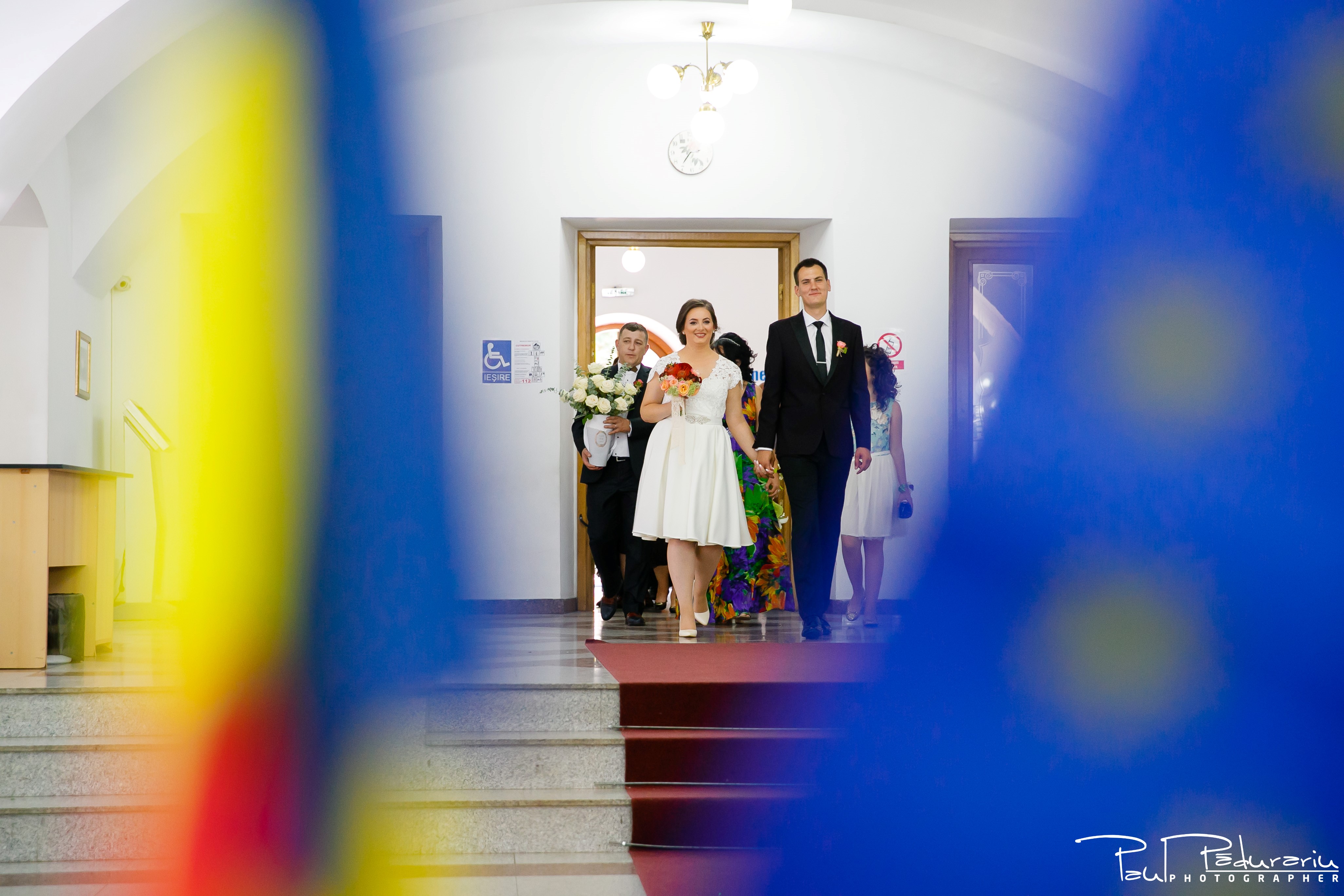 Cristina si Razvan nunta rustica la Bellaria Iasi cununia civila intrare miri fotograf profesionist nunta www.paulpadurariu.ro © 2017 Paul Padurariu