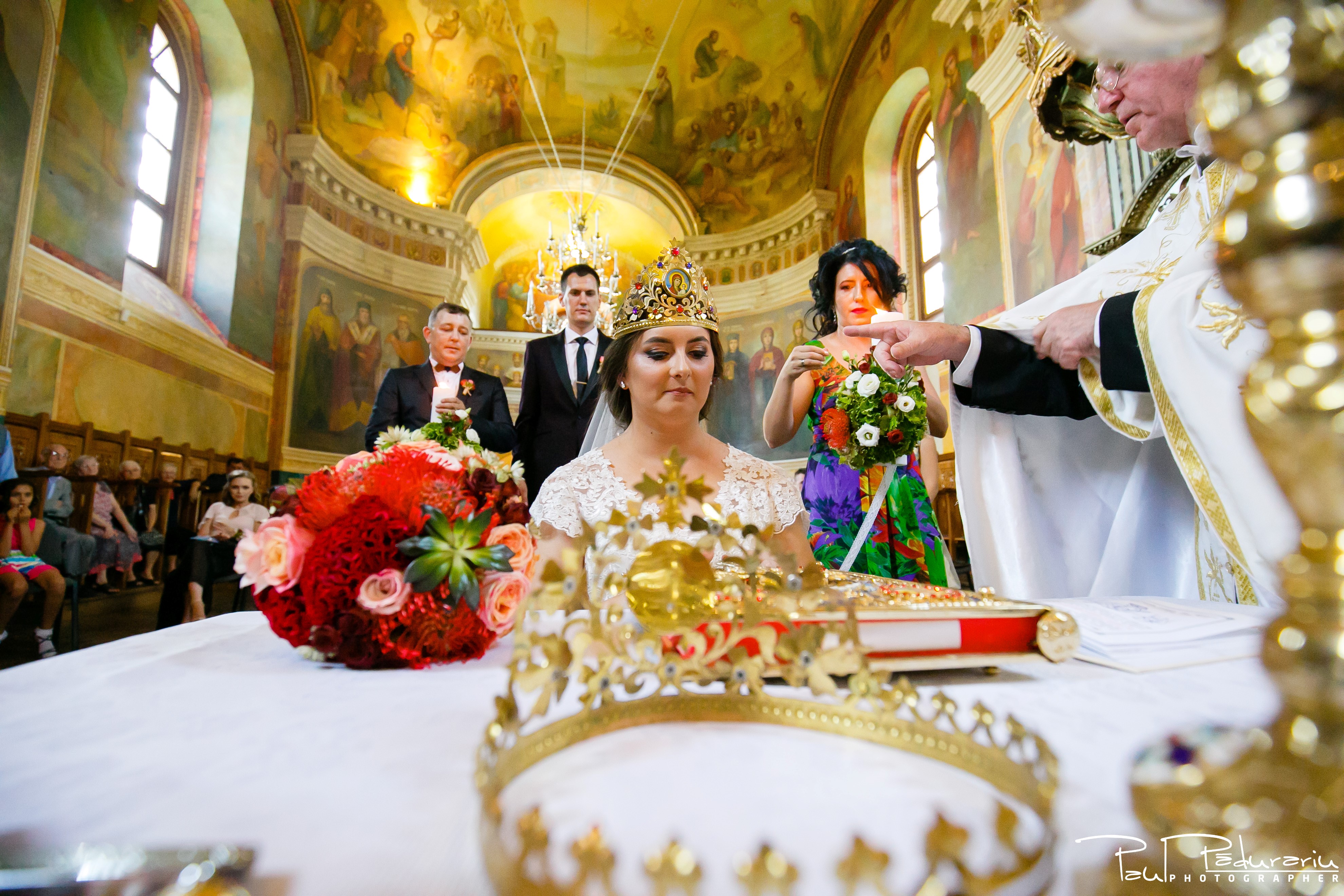 Cristina si Razvan nunta rustica la Bellaria Iasi cununia religioasa cununii miresa fotograf profesionist nunta www.paulpadurariu.ro © 2017 Paul Padurariu