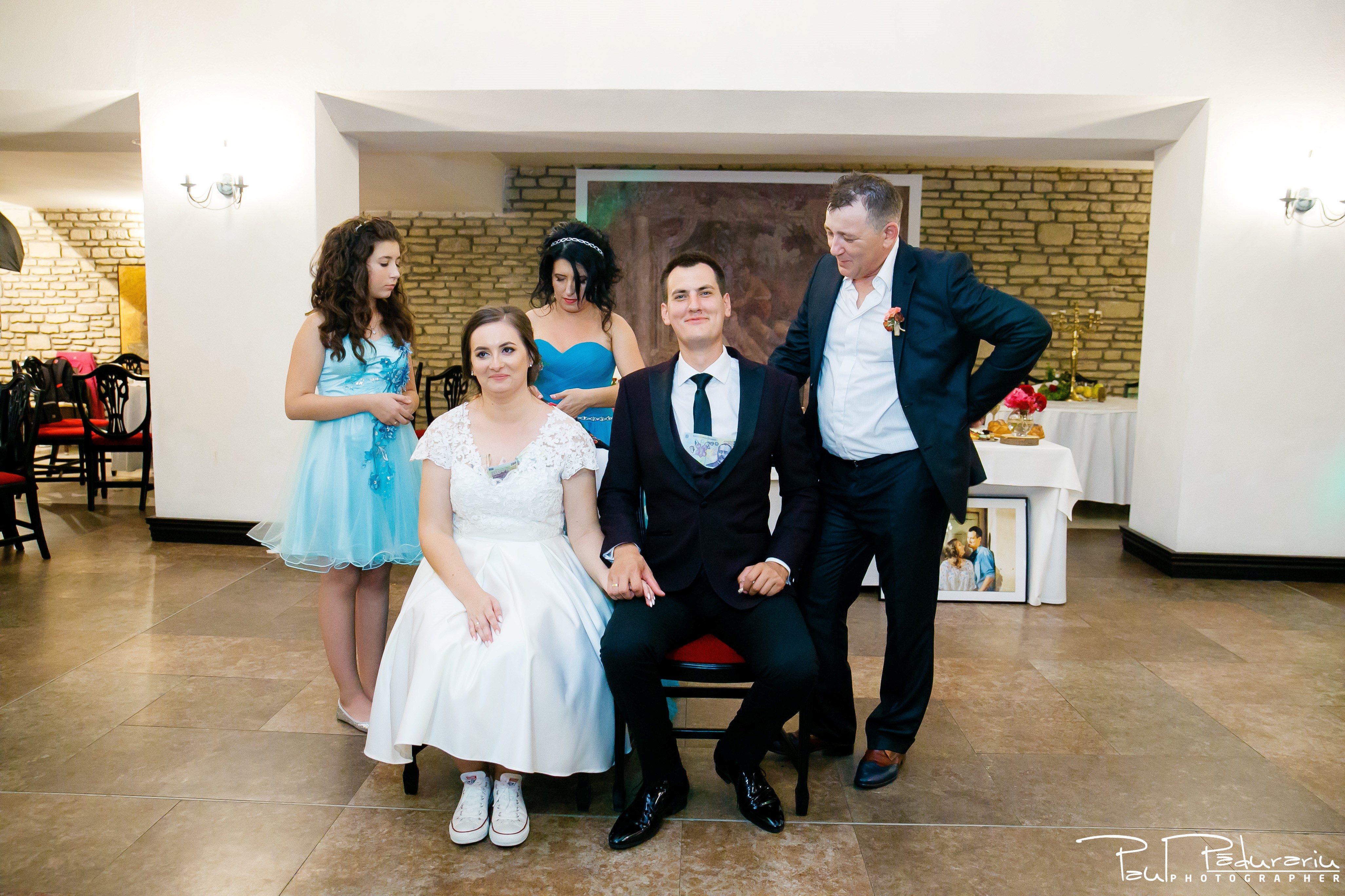 Cristina si Razvan nunta rustica la Bellaria Loja Domneasca dezbrobodit mireasa petrecere nunta fotograf profesionist nunta Iasi www.paulpadurariu.ro © 2017 Paul Padurariu