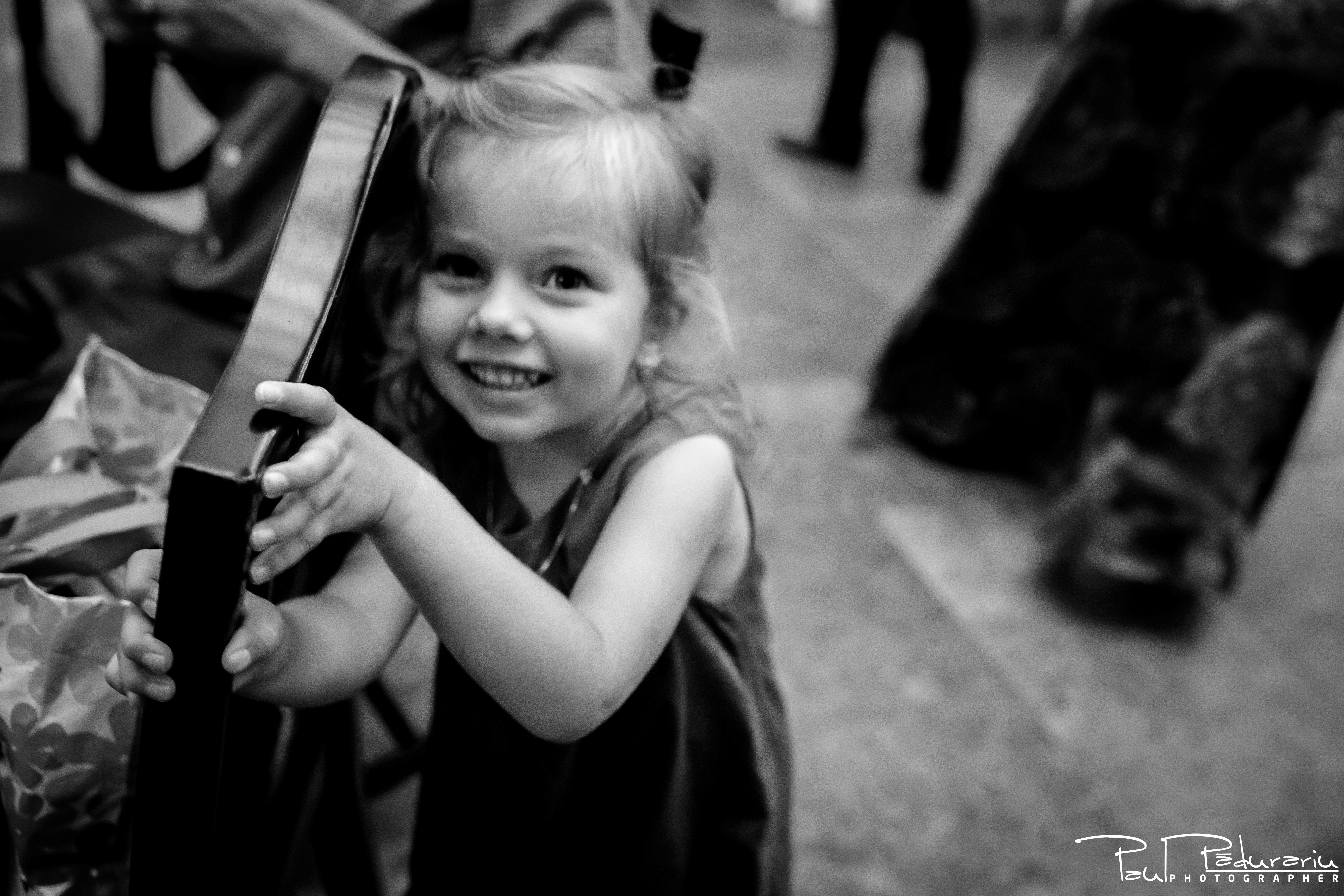 Cristina si Razvan nunta rustica la Bellaria Loja Domneasca portret fetita petrecere nunta fotograf profesionist nunta Iasi www.paulpadurariu.ro © 2017 Paul Padurariu